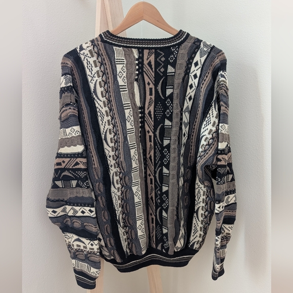 Vintage 90's Coogi Style Abstract Textured Chunky Crewneck Sweater In Black/Gray - Picture 9 of 10